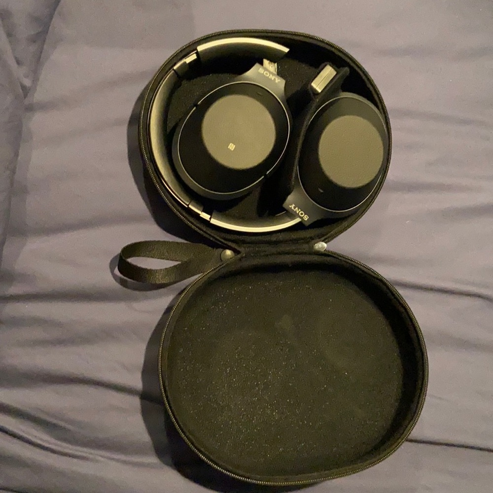 Sony WH-1000Xm2 Headphones